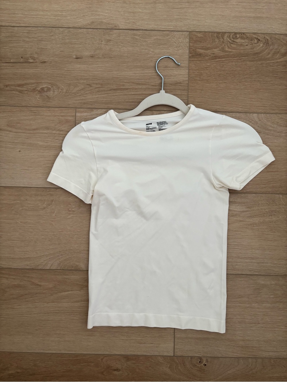 SKIMS soft smoothing seamless tee - S